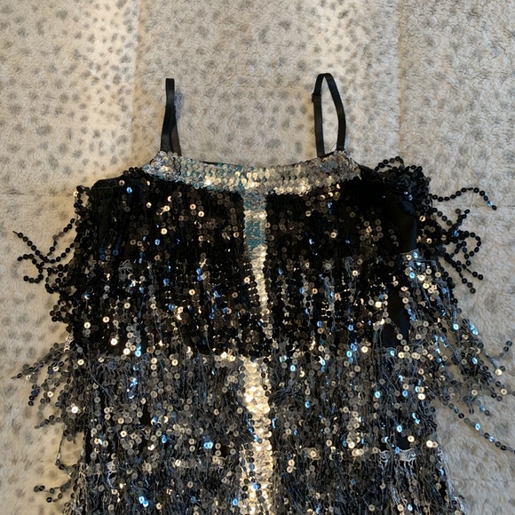 Black and silver sequin dance costume - Picture 4 of 10